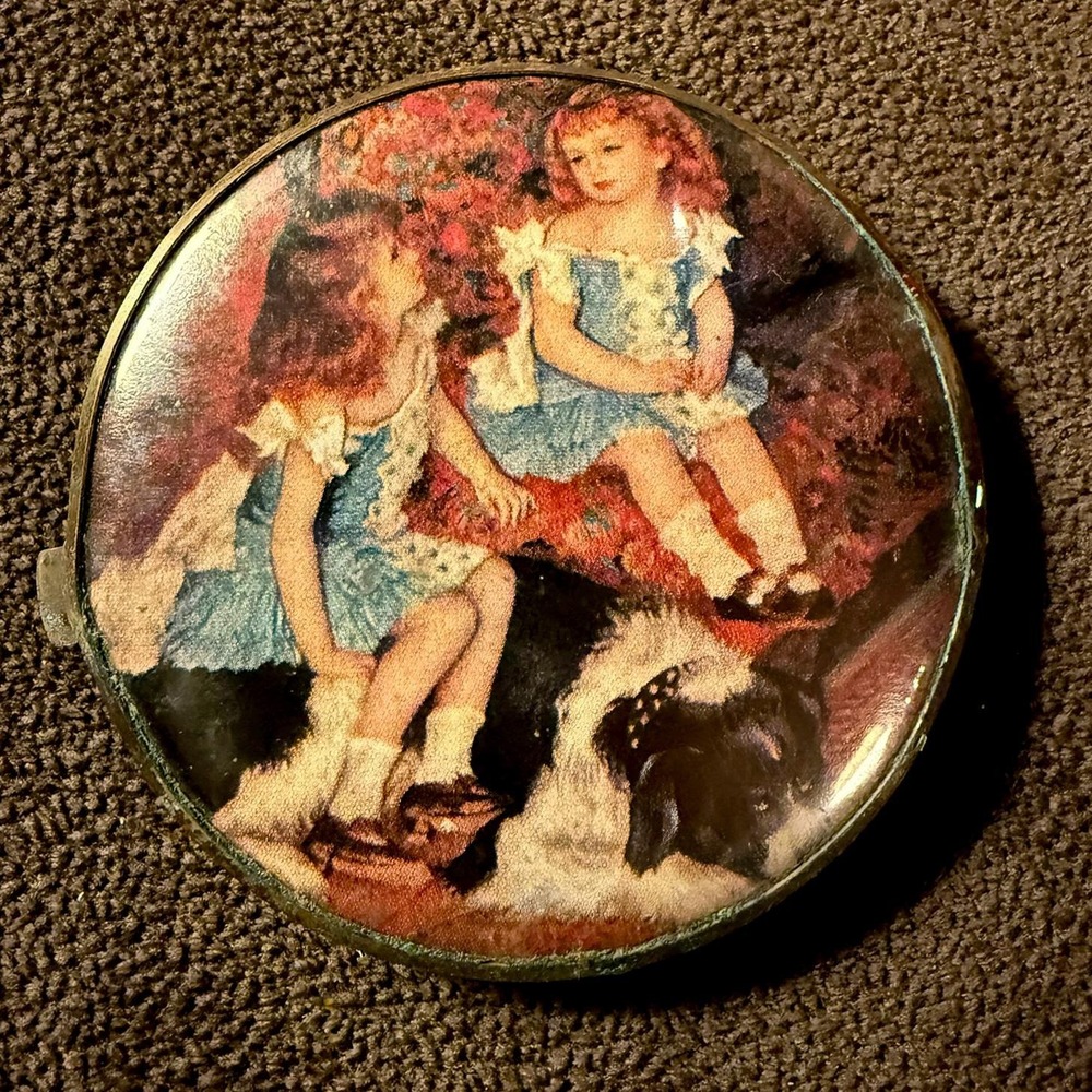 1950s West Germany‎ Gold Tone Compact Mirror with Victorian Children Artwork